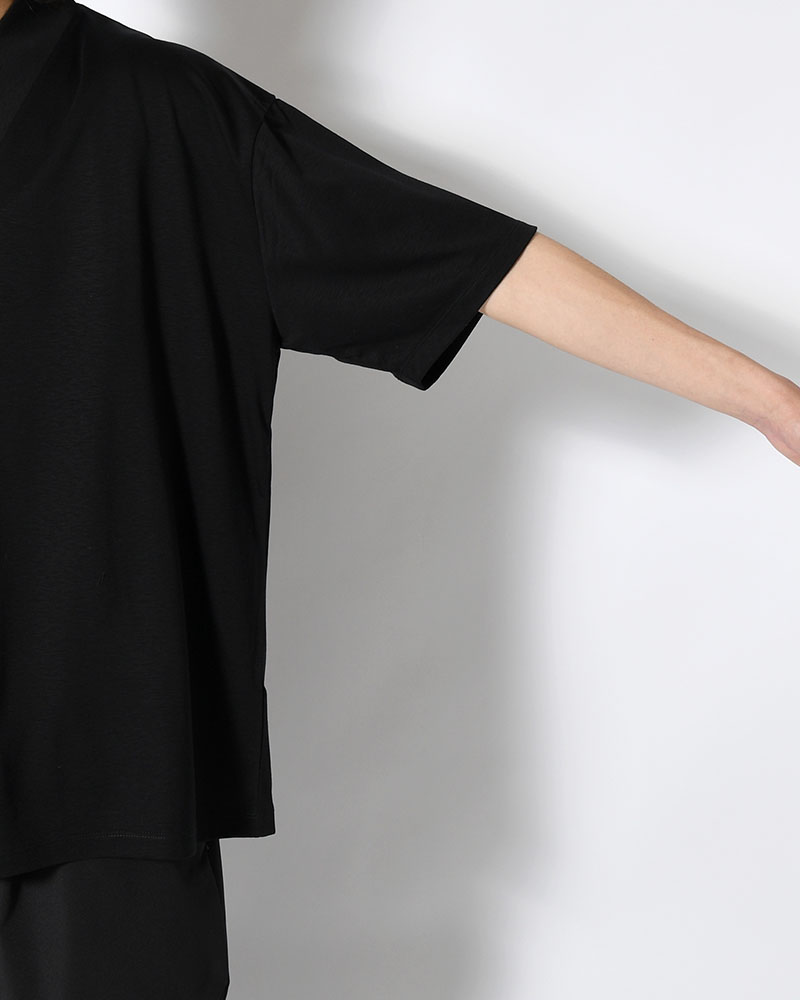 和 NECK S/S TEE -BLACK-
