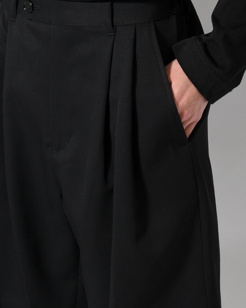 2TUCK EASY SHORTS -BLACK-