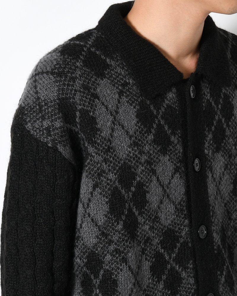 COLLARED ARGYLE CARDIGAN -BLACK-