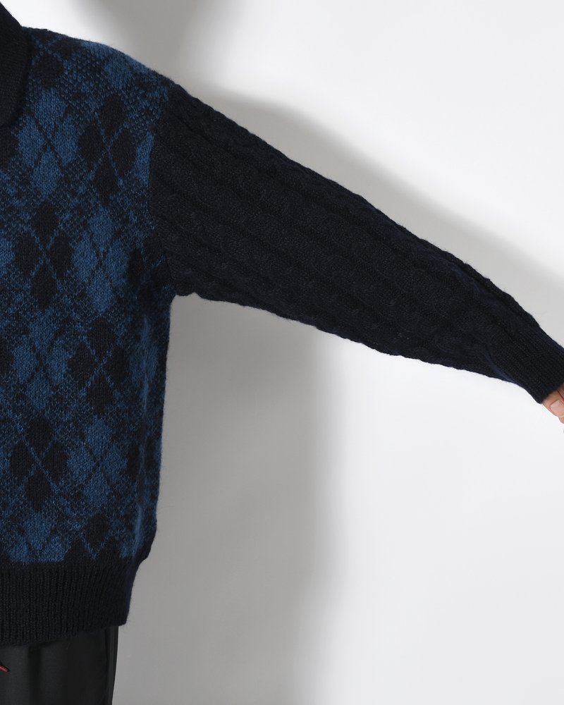 COLLARED ARGYLE CARDIGAN -NAVY-