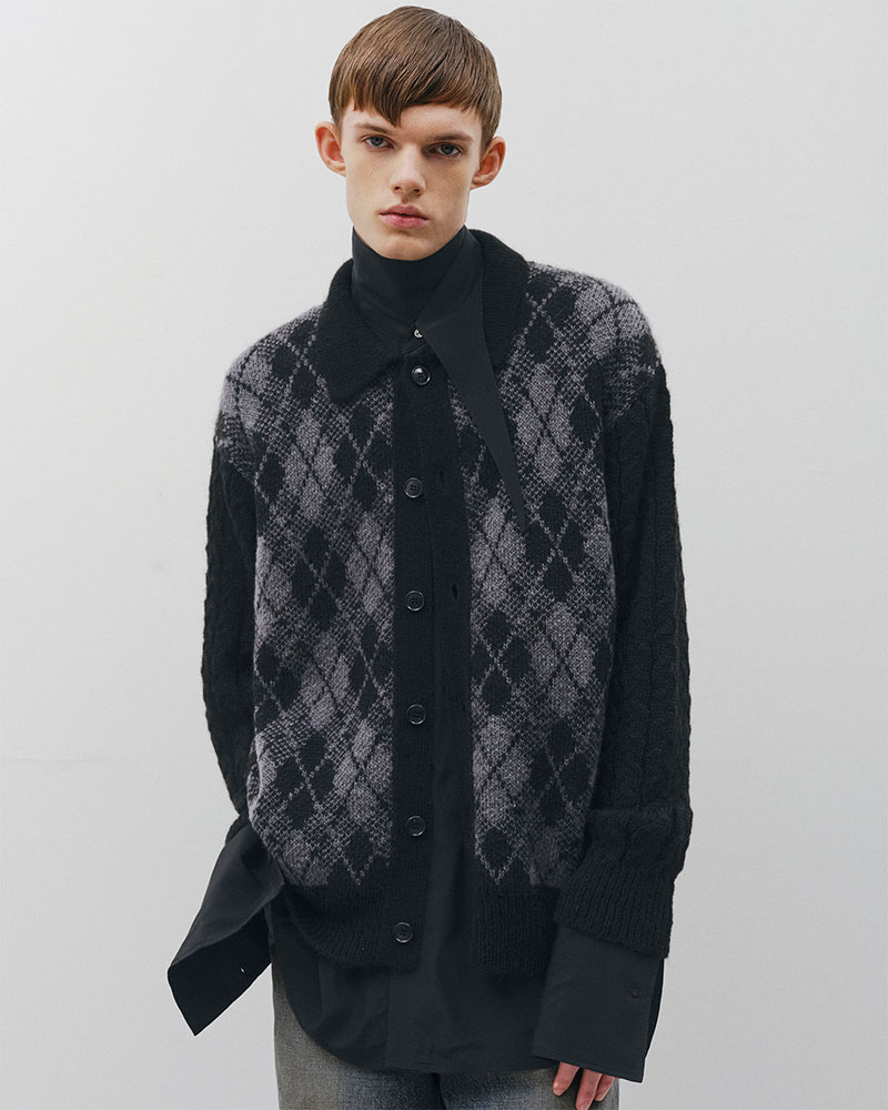 COLLARED ARGYLE CARDIGAN -NAVY-