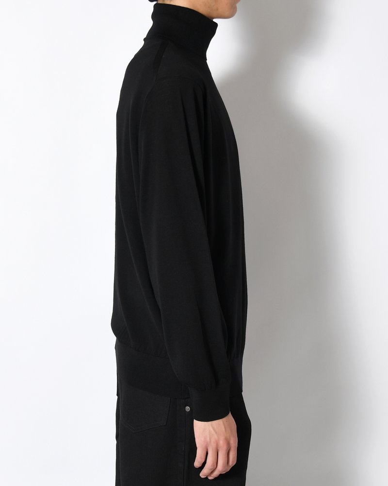 STRUCTURED TURTLENECK KNIT -BLACK-