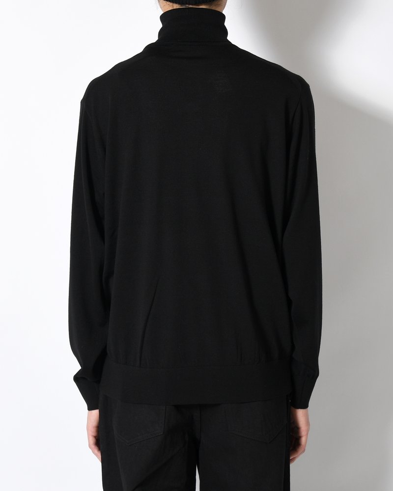STRUCTURED TURTLENECK KNIT -BLACK-