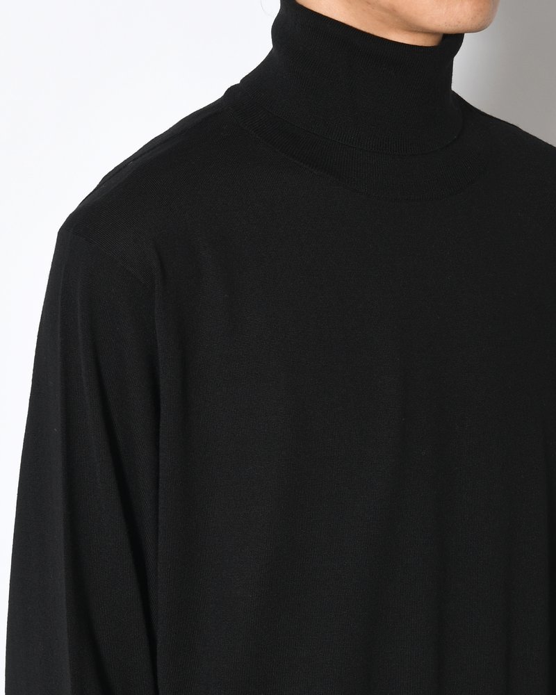 STRUCTURED TURTLENECK KNIT -BLACK-