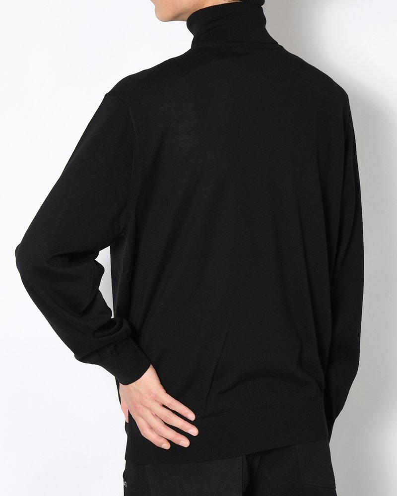 STRUCTURED TURTLENECK KNIT -BLACK-