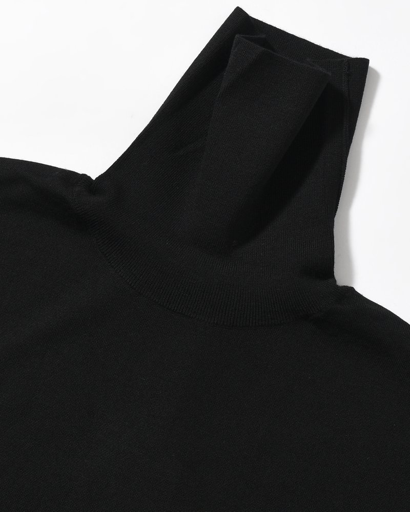 STRUCTURED TURTLENECK KNIT -BLACK-