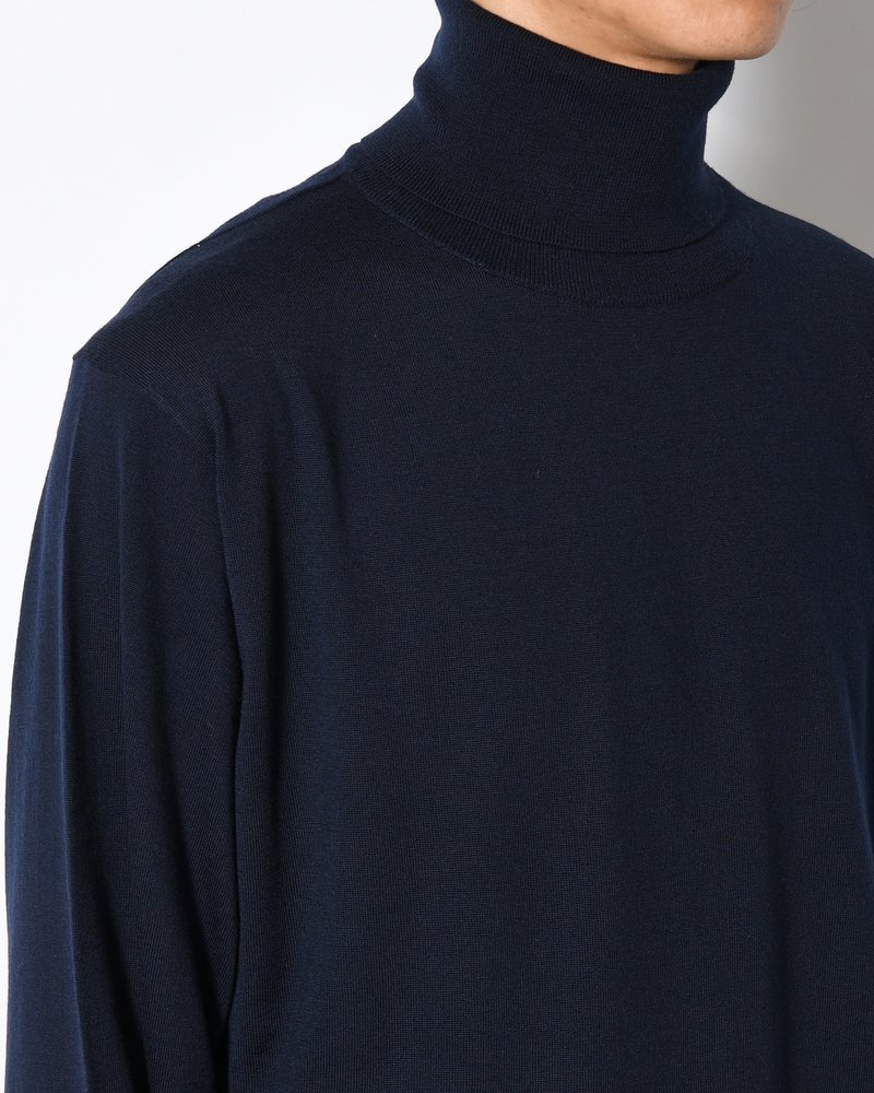 STRUCTURED TURTLENECK KNIT -NAVY-