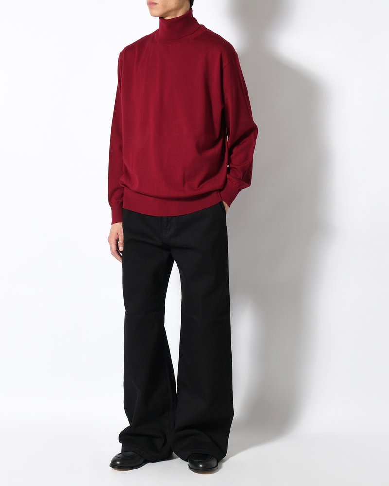 STRUCTURED TURTLENECK KNIT -RED-