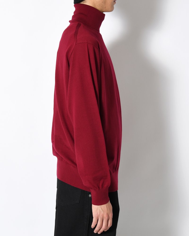 STRUCTURED TURTLENECK KNIT -RED-