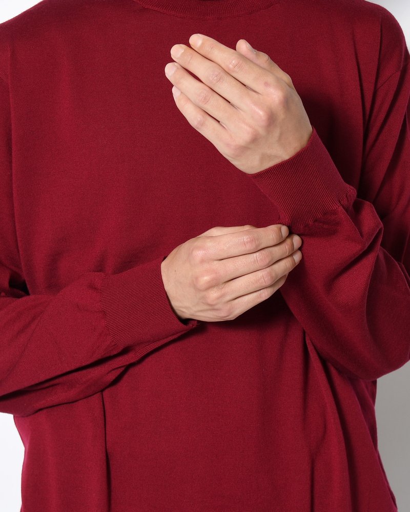 STRUCTURED TURTLENECK KNIT -RED-