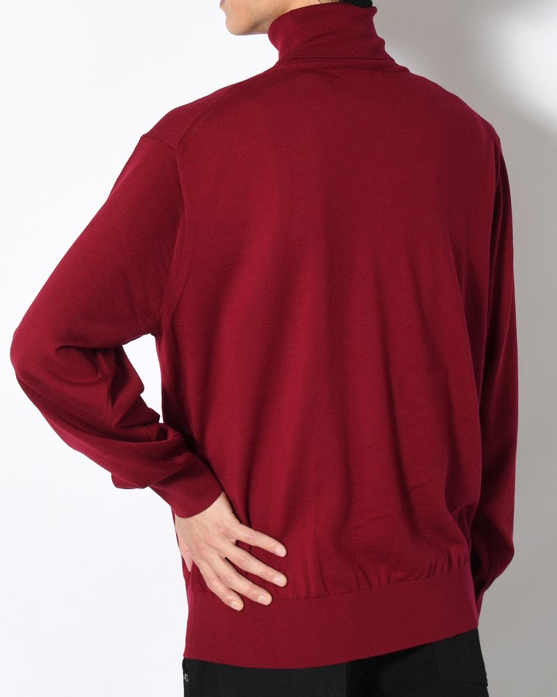 STRUCTURED TURTLENECK KNIT -RED-