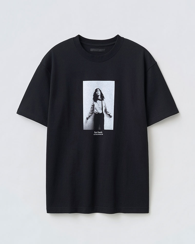 PATTI SMITH PHOTO TEE by KEVIN CUMMINS -BLACK-