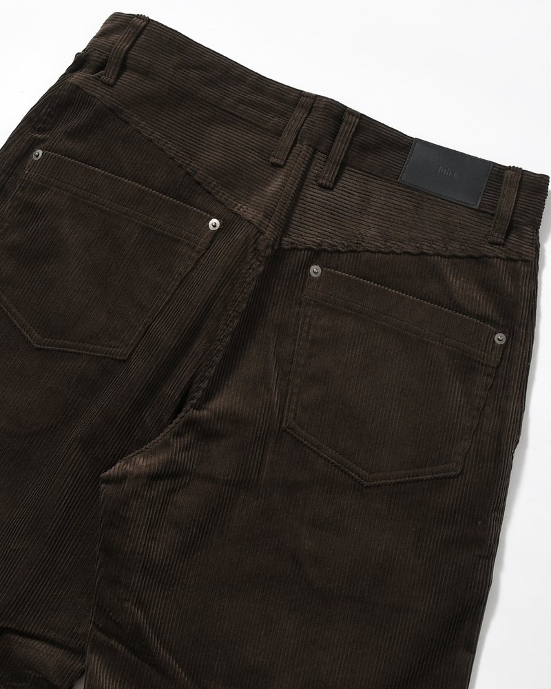 FORMED WIDE CORDUROY PANTS -BROWN-
