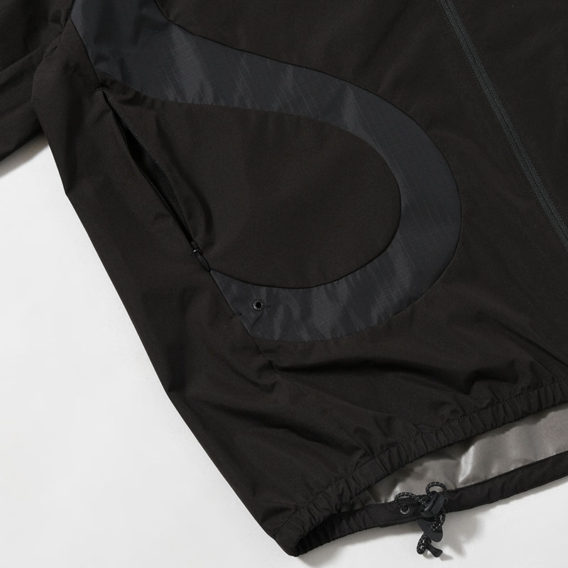 SERPENT-LINE GORE-TEX WINDBREAKER -BLACK-