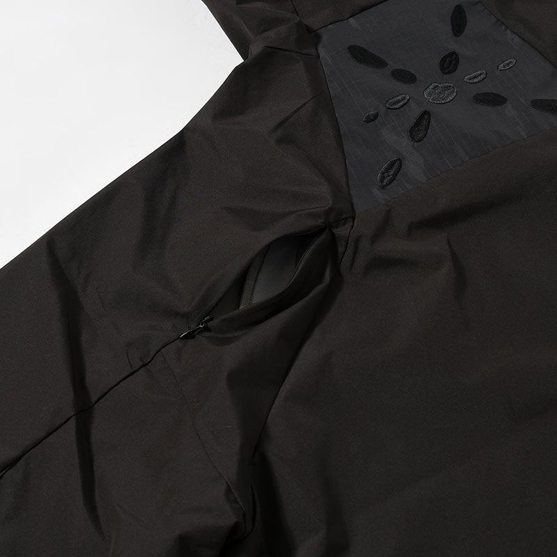 SERPENT-LINE GORE-TEX WINDBREAKER -BLACK-