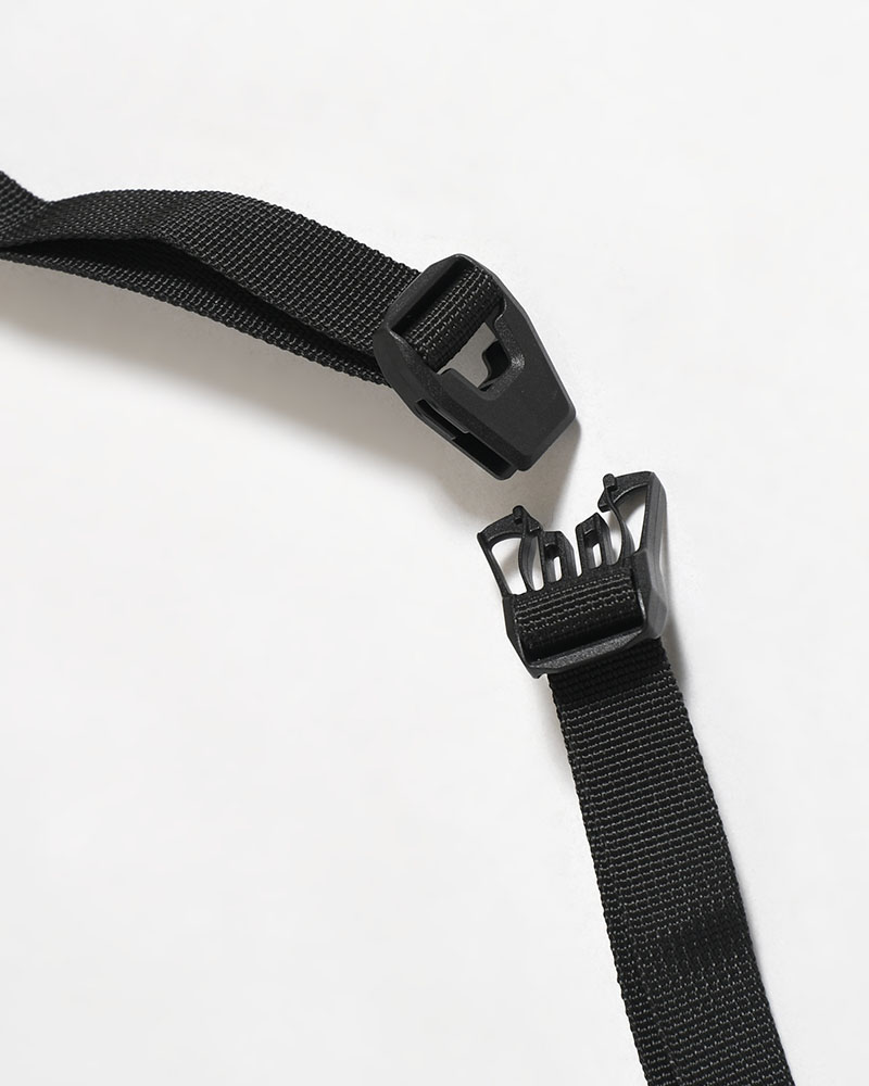 WAVY ZIPPER BELT BAG -BLACK-