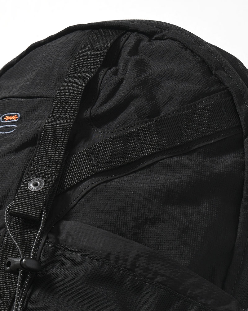 MESH POCKET DAYPACK -BLACK-