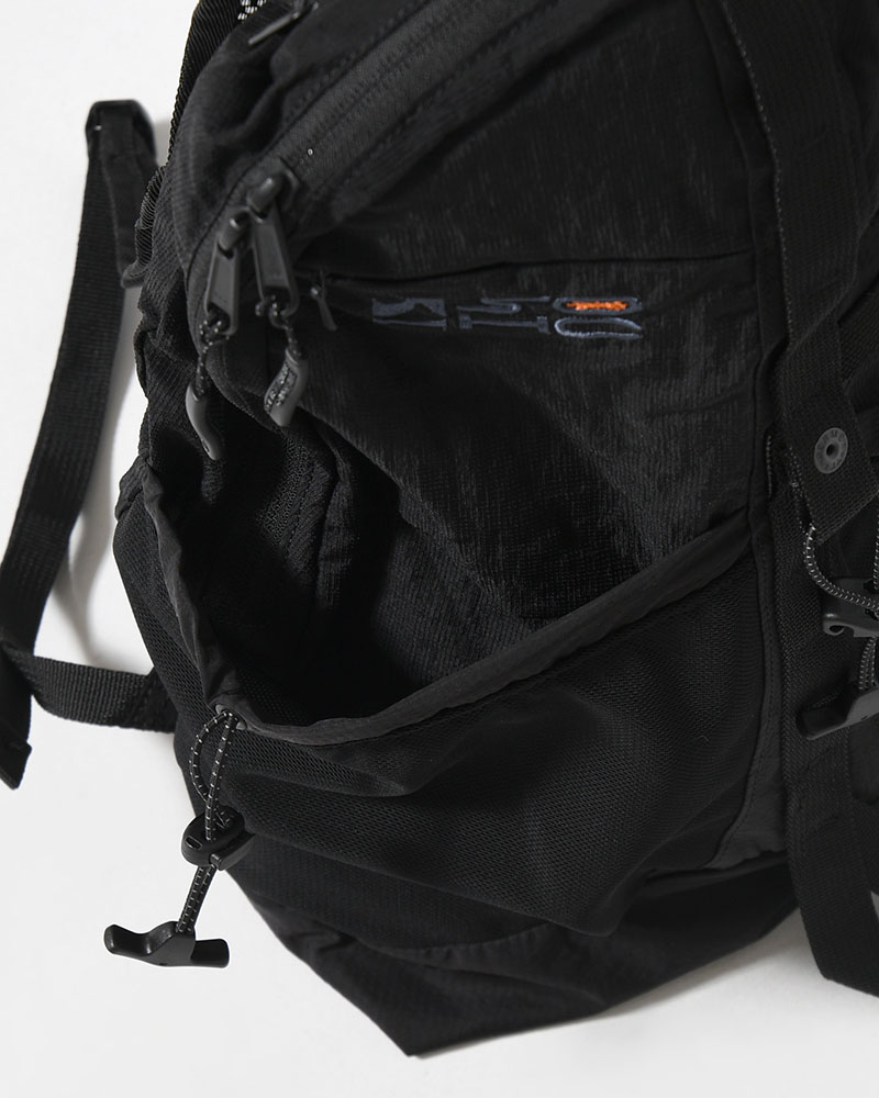 MESH POCKET DAYPACK -BLACK-