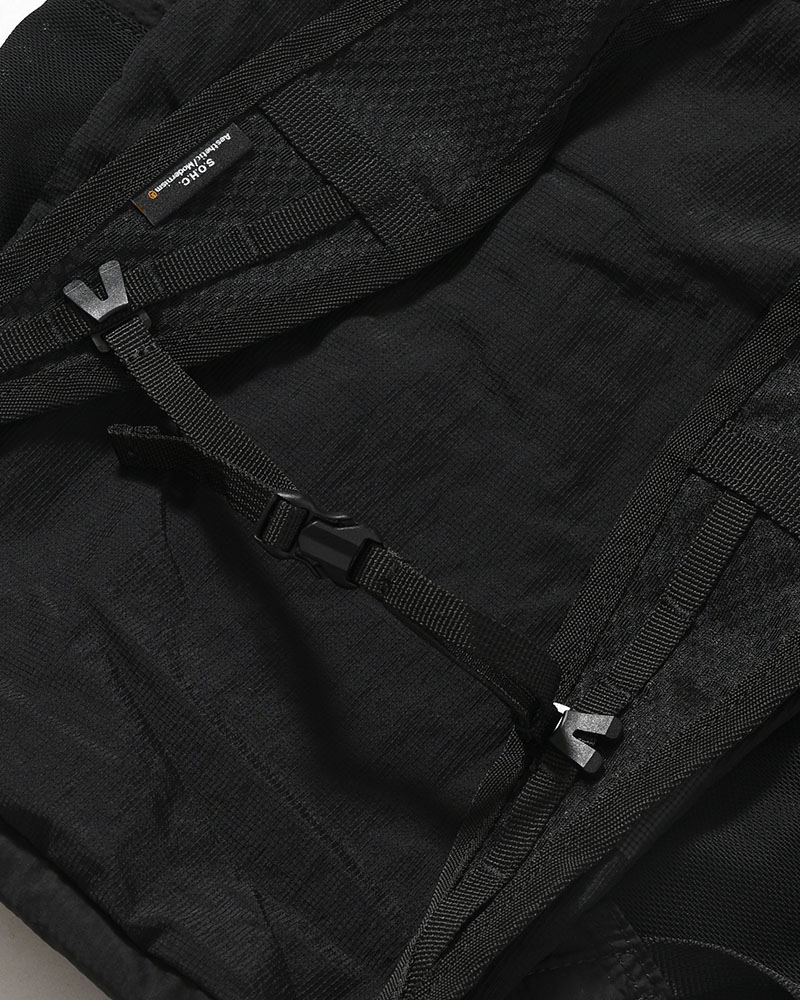 MESH POCKET DAYPACK -BLACK-