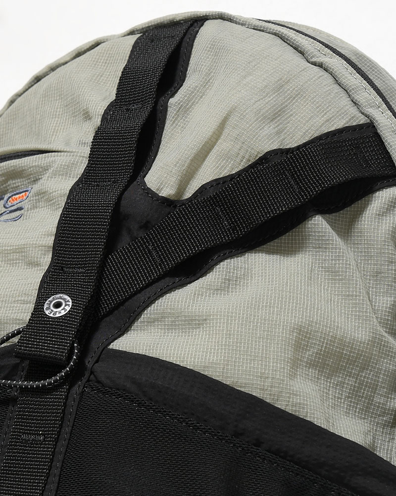 MESH POCKET DAYPACK -GREY-