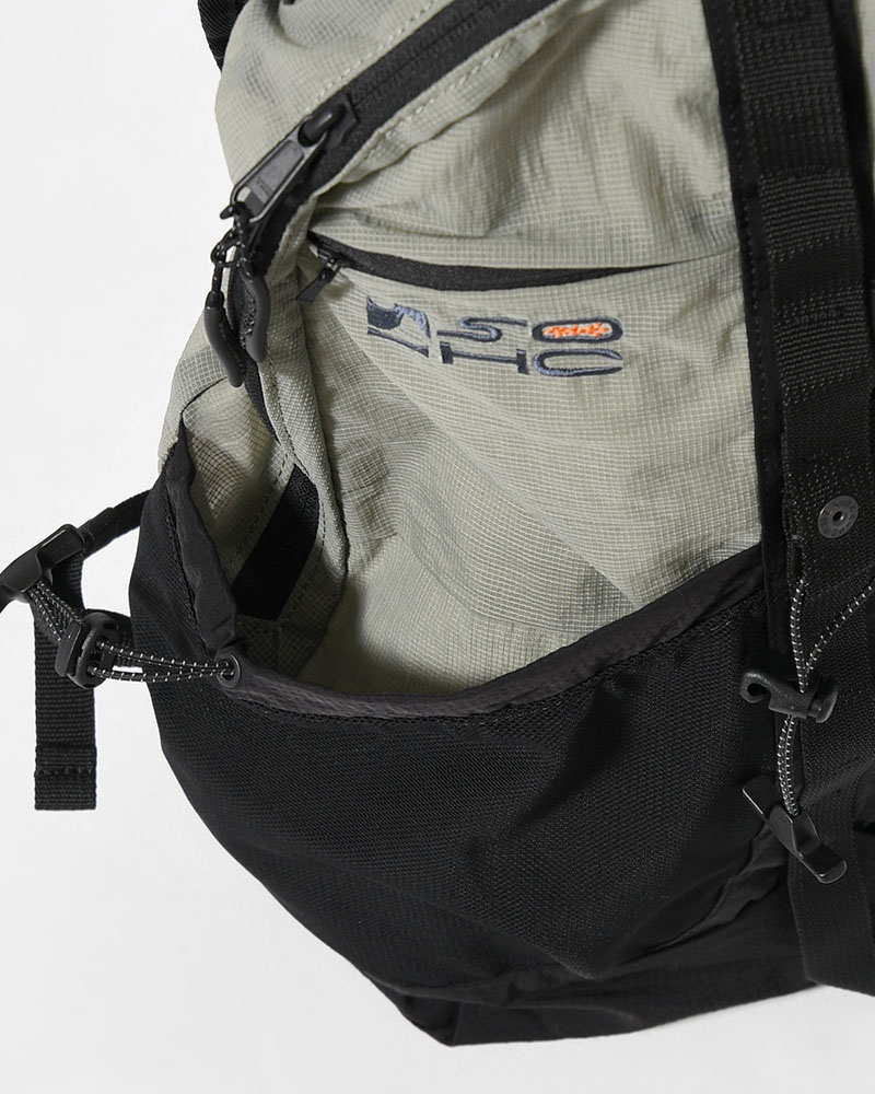 MESH POCKET DAYPACK -GREY-