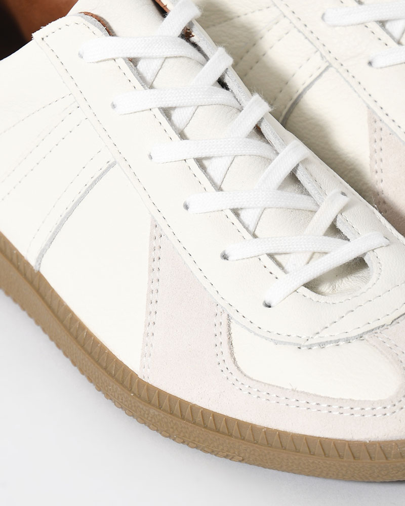 GERMAN MILITARY TRAINER -WHITE-