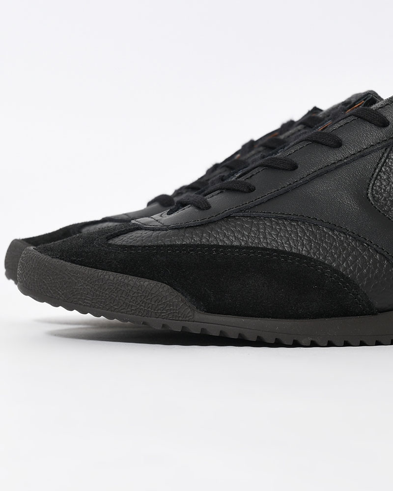 GERMAN MILITARY TRAINER -BLACK-