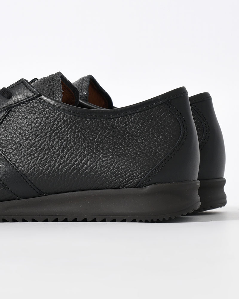 GERMAN MILITARY TRAINER -BLACK-