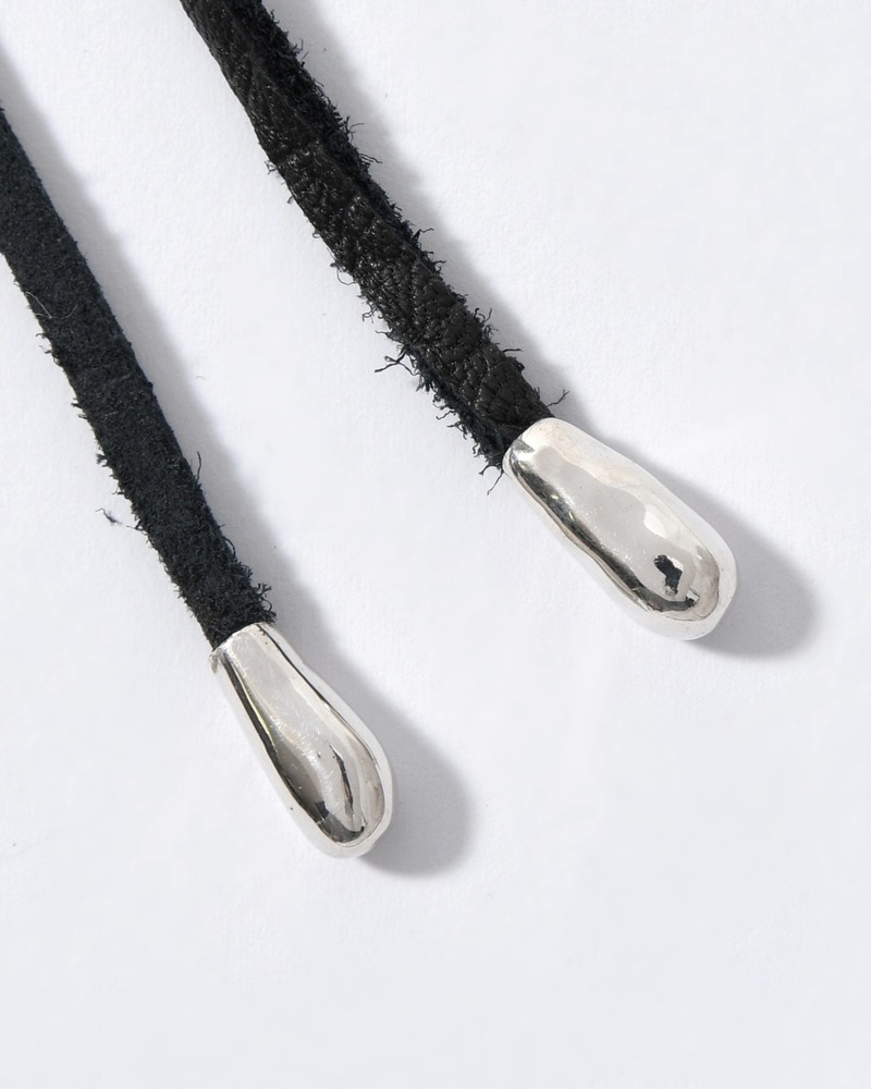 Tear drop bolo tip necklace(leaher code) -BLACK-