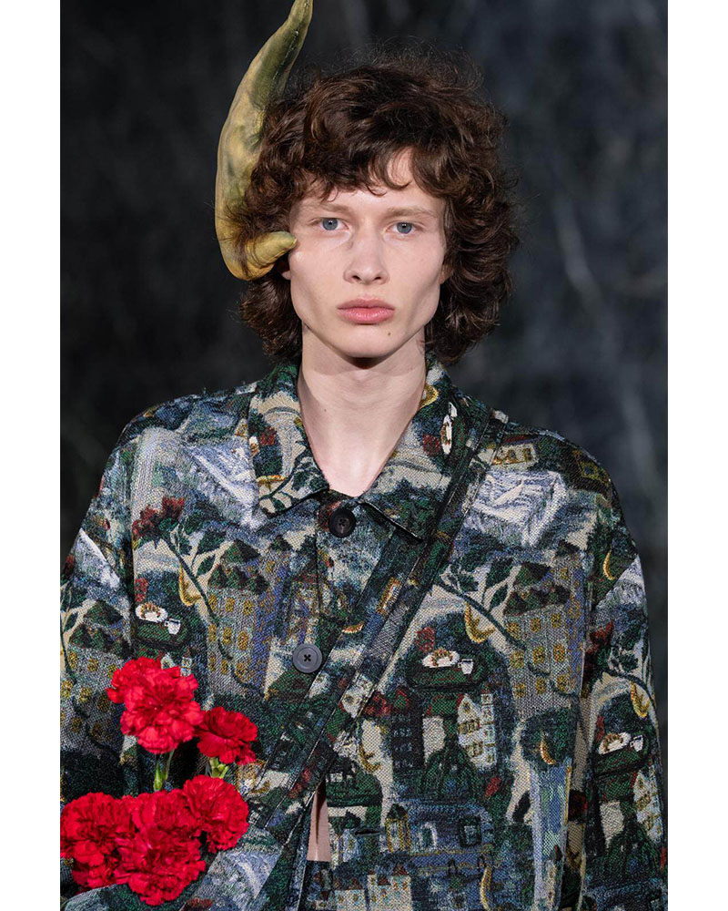 ANTIQUE RAILWAYMAN -A ROOM OF ROOMS-