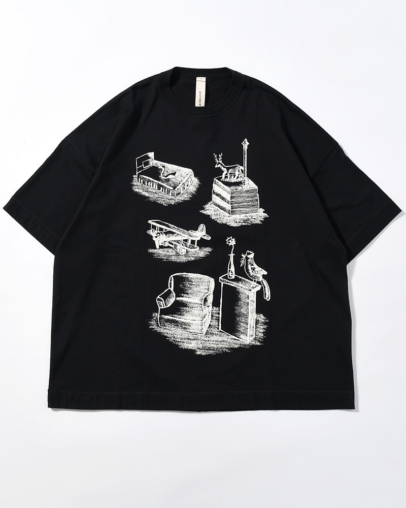 A ZOOM OF A ROOM -BLACK-