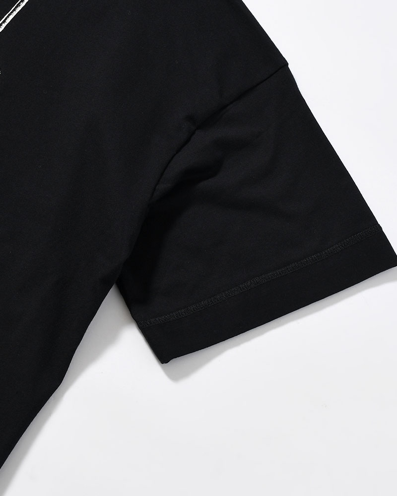 A ZOOM OF A ROOM -BLACK-