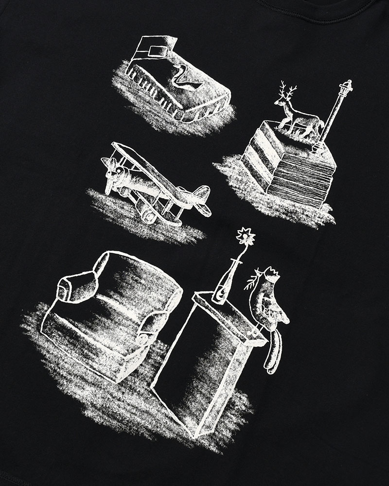 A ZOOM OF A ROOM -BLACK-