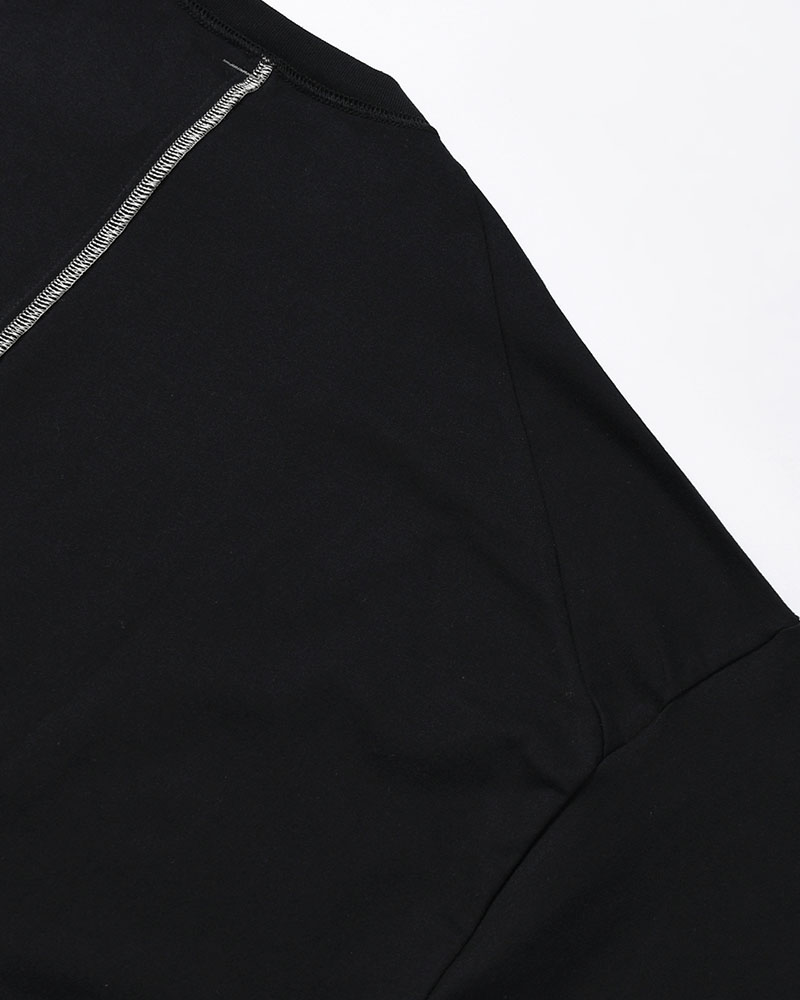 A ZOOM OF A ROOM -BLACK-