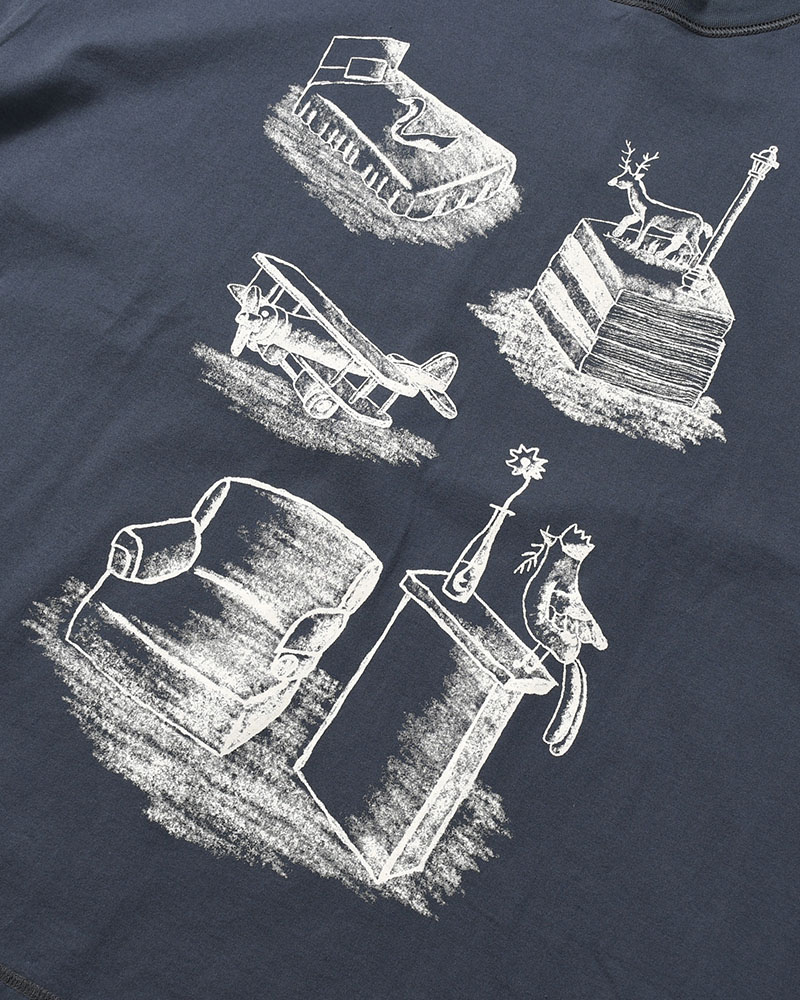 A ZOOM OF A ROOM -SLATE-