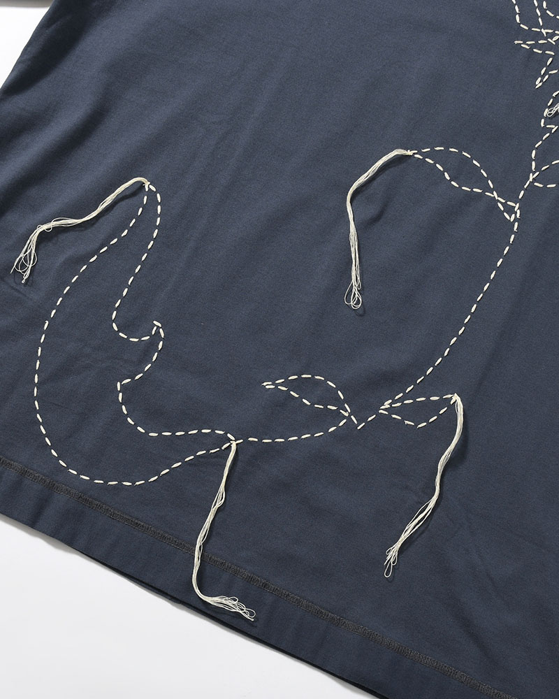 THE MOONED FLOWER IS STITCHED ON YOUR BODY -SLATE-