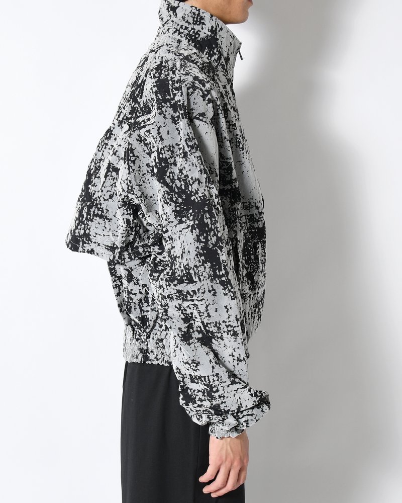 ATHLETE JACKET WITH Reebok IN WINTER SCENERY -SNOWVEIL-