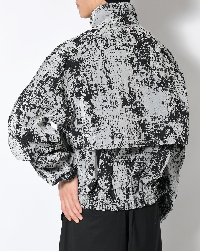 ATHLETE JACKET WITH Reebok IN WINTER SCENERY -SNOWVEIL-