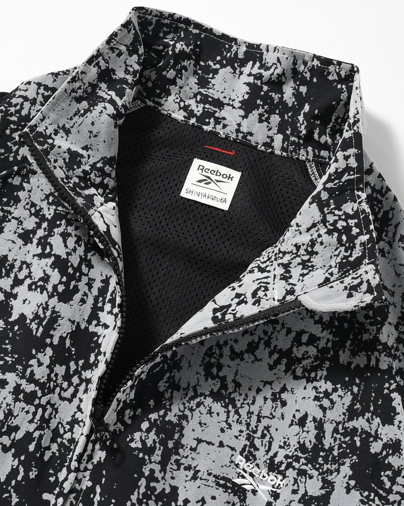 ATHLETE JACKET WITH Reebok IN WINTER SCENERY -SNOWVEIL-