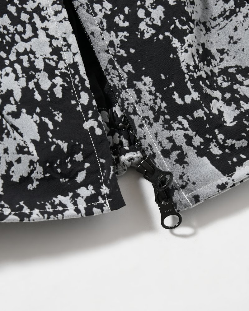 ATHLETE JACKET WITH Reebok IN WINTER SCENERY -SNOWVEIL-