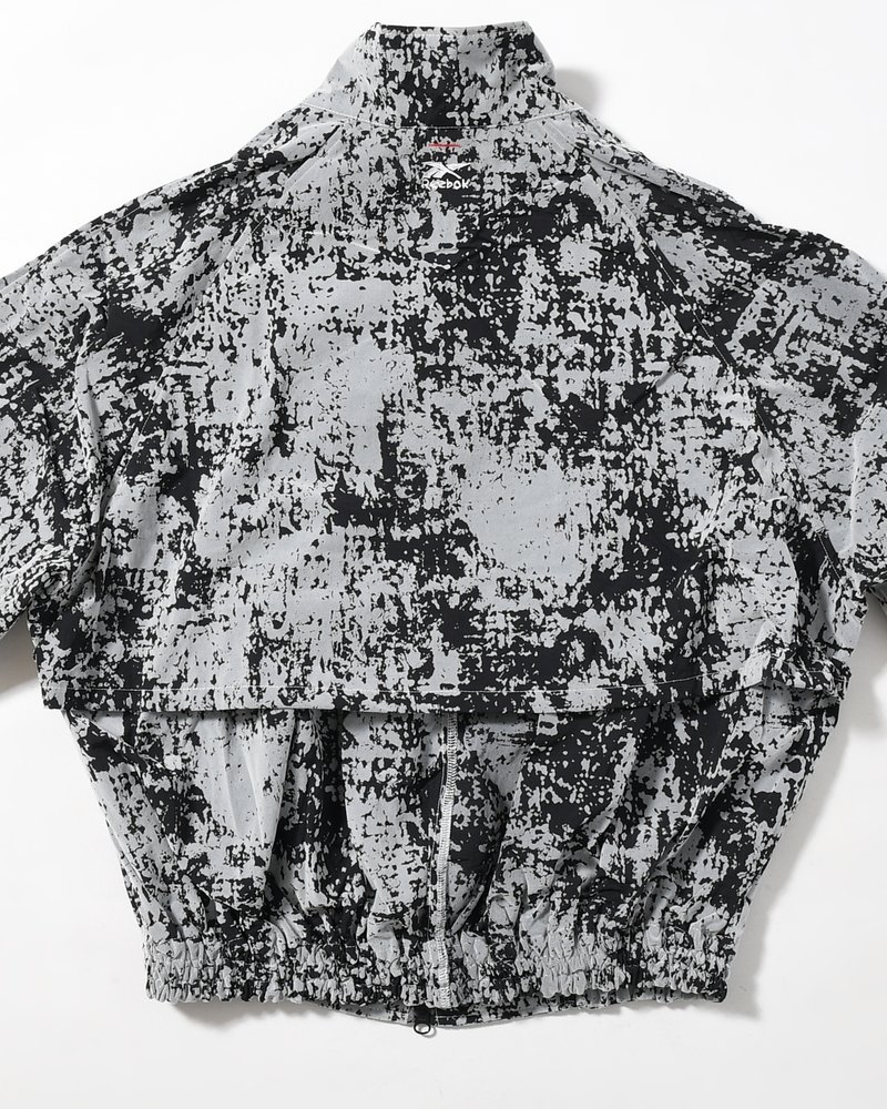 ATHLETE JACKET WITH Reebok IN WINTER SCENERY -SNOWVEIL-