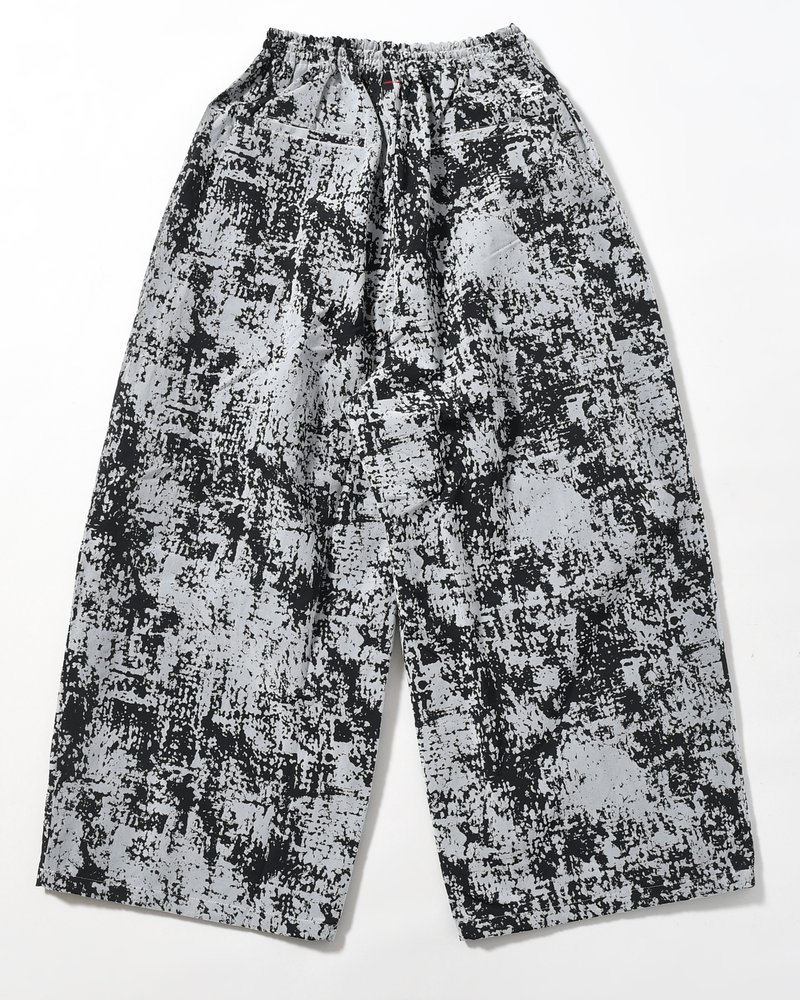 ATHLETE BAGGY WITH Reebok IN WINTER SCENERY -SNOWVEIL-