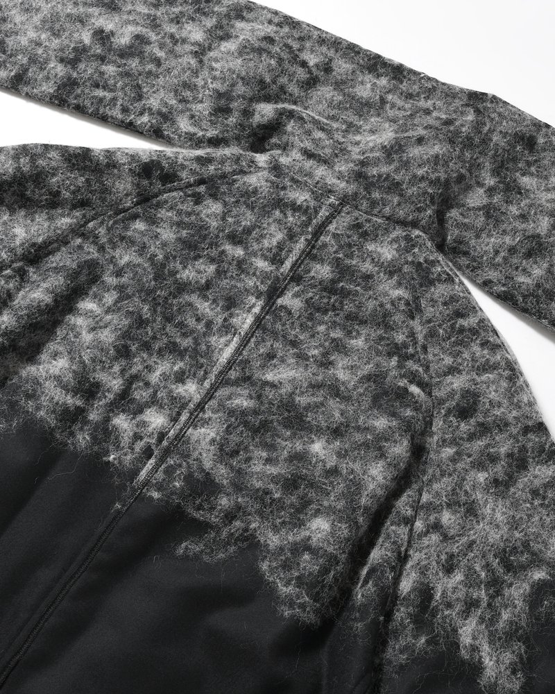 JANUARY COAT IN WINTER SCENERY -NIGHT BLACK-