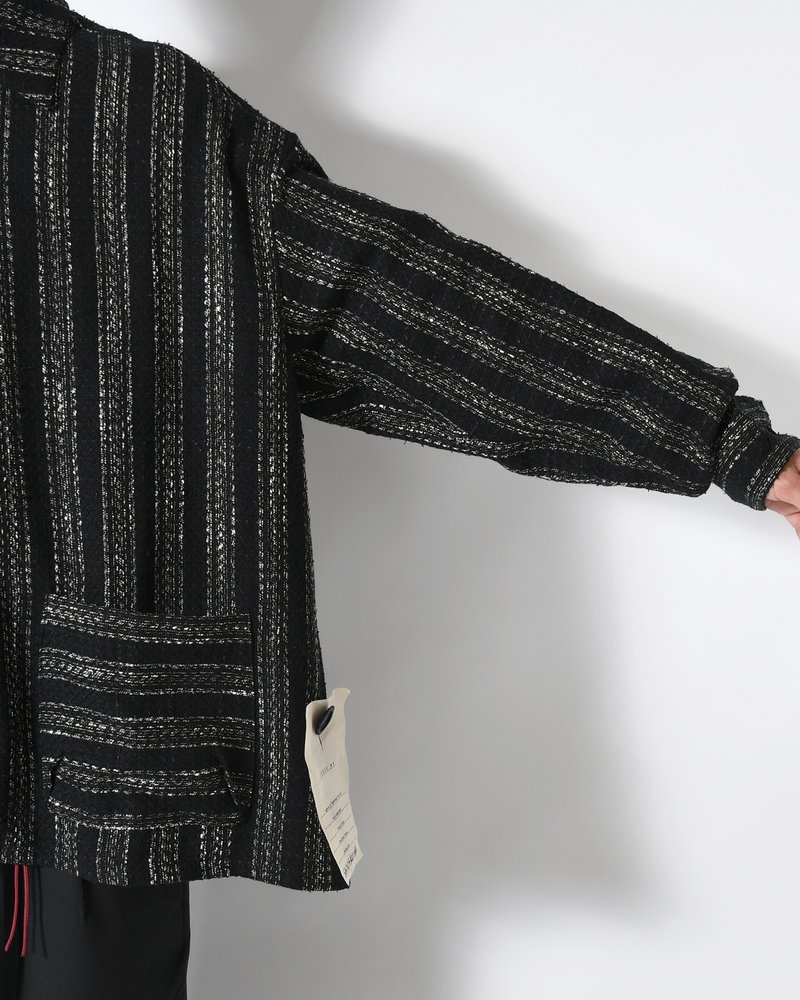 ROOMY SHIRT -BLACK WITH SNOW-