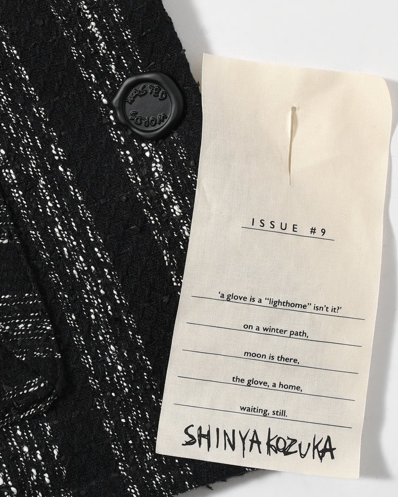 ROOMY SHIRT -BLACK WITH SNOW-