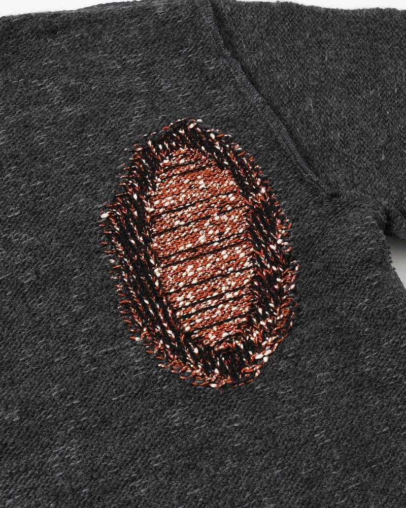 VISIBLE DARNING SWEATER -BLACK-