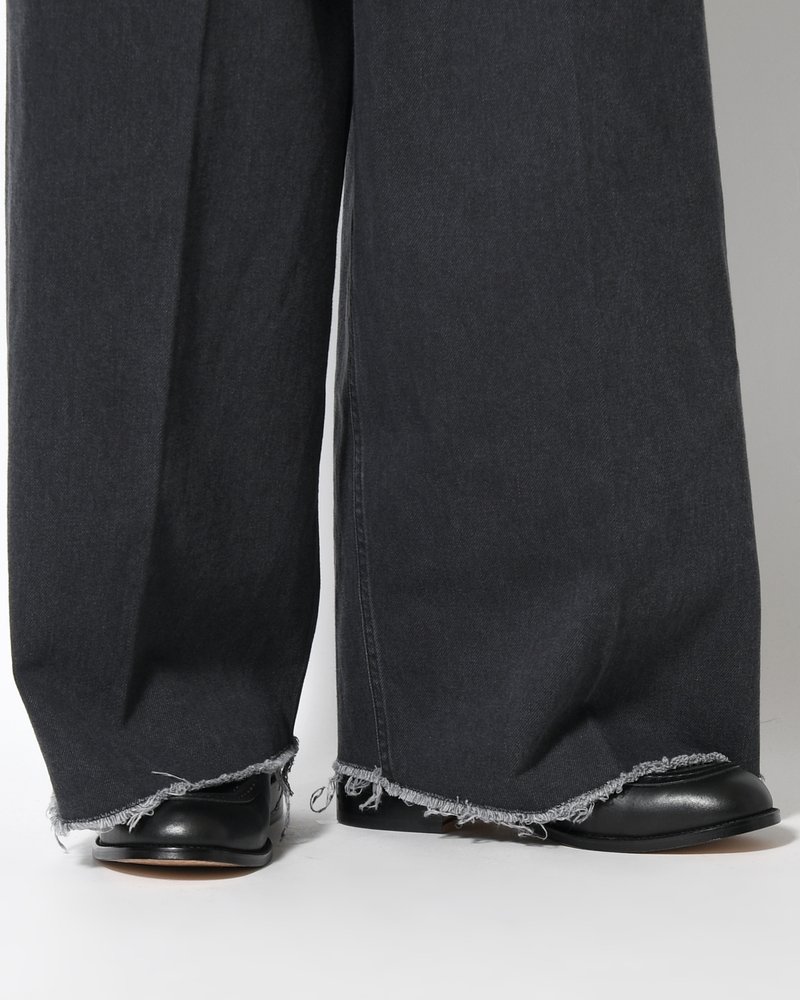 TUCK-BAGGY TYPE 3 Surface dyeing Denim -FADE BLACK-