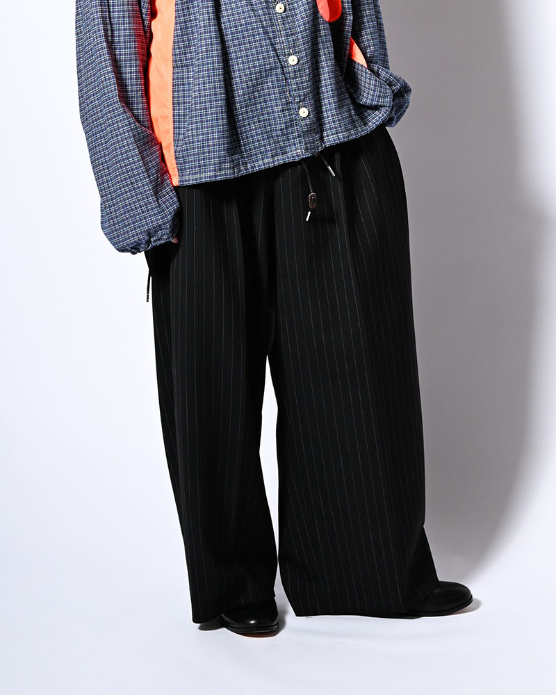 PLEATS BONDED WOOL PT -BLACK-