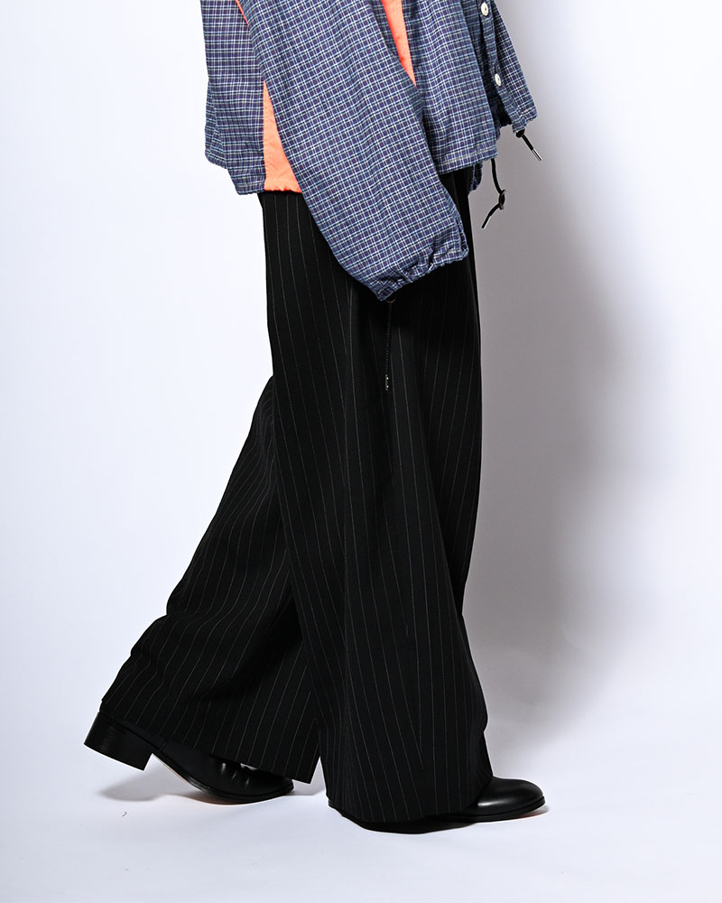 PLEATS BONDED WOOL PT -BLACK-
