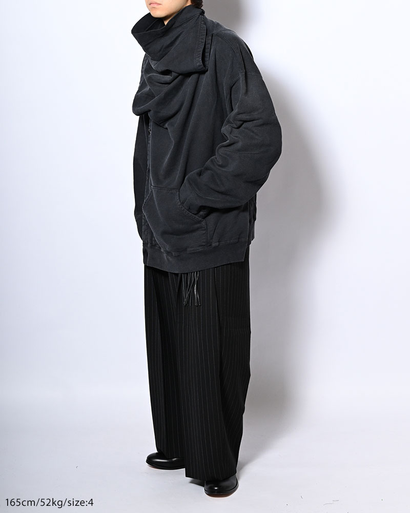 ASYMMETRIC SWEATSHIRT -BLACK-